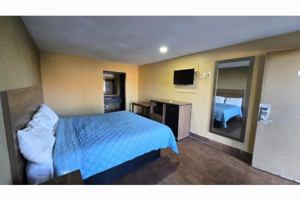 Diamond Inn Motel image 13