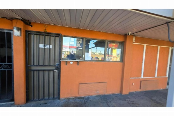 Diamond Inn Motel image 8